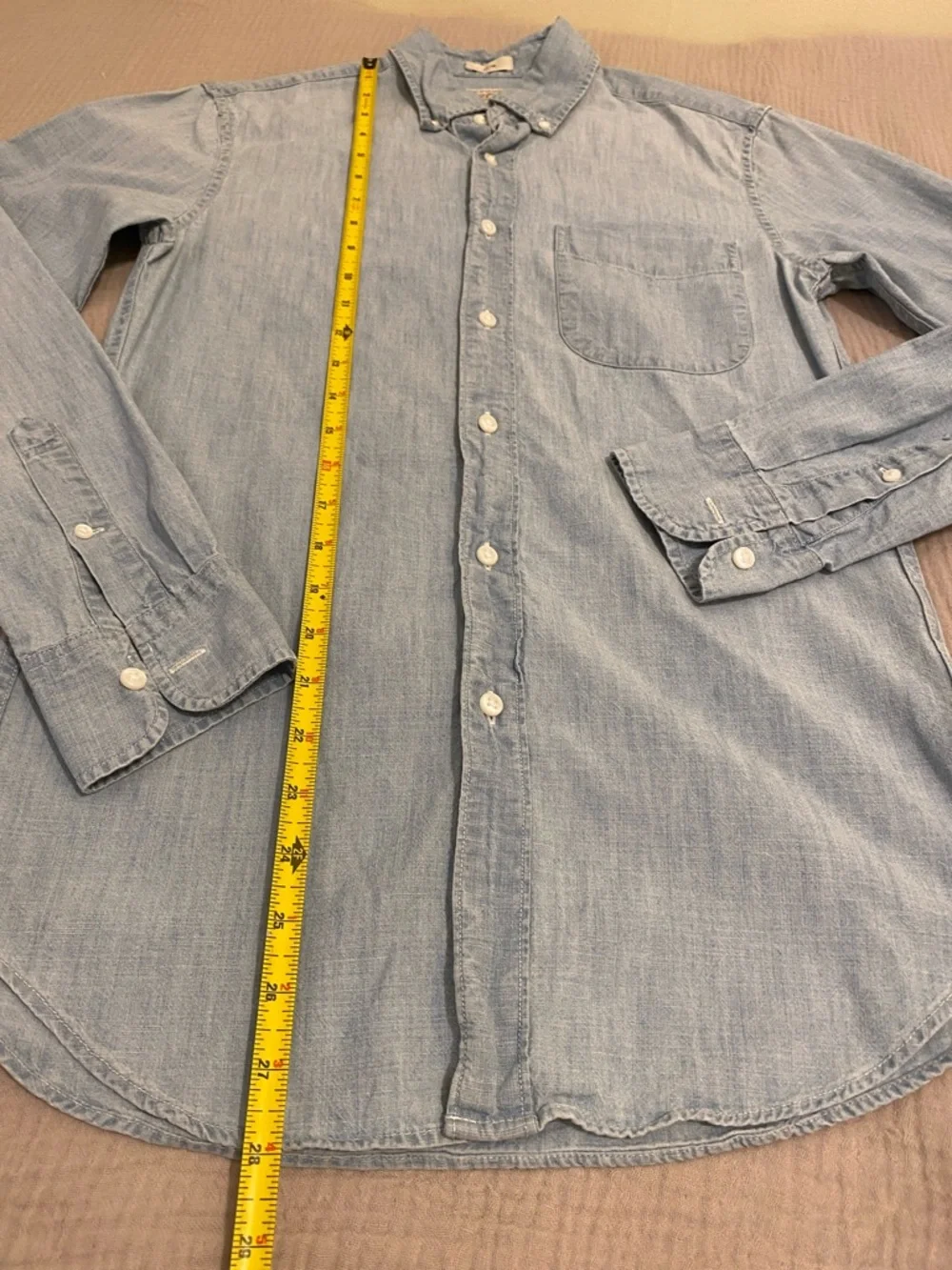 J. Crew Light Chambray Button-Down Slim Fit Shirt. size XS . Style BE186